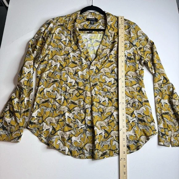 Karen Kane Horse Print Top Sz M Gold‎ V-Neck All Over Graphic Equestrian Western - Picture 8 of 12